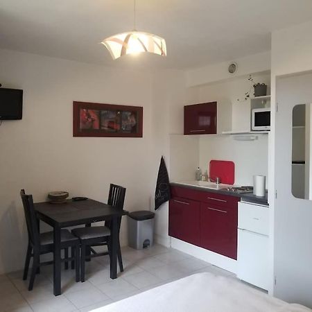Studio De Plain-Pied Avec Terrasse Tout Proche Mer Courseulles-sur-Mer Extérieur photo