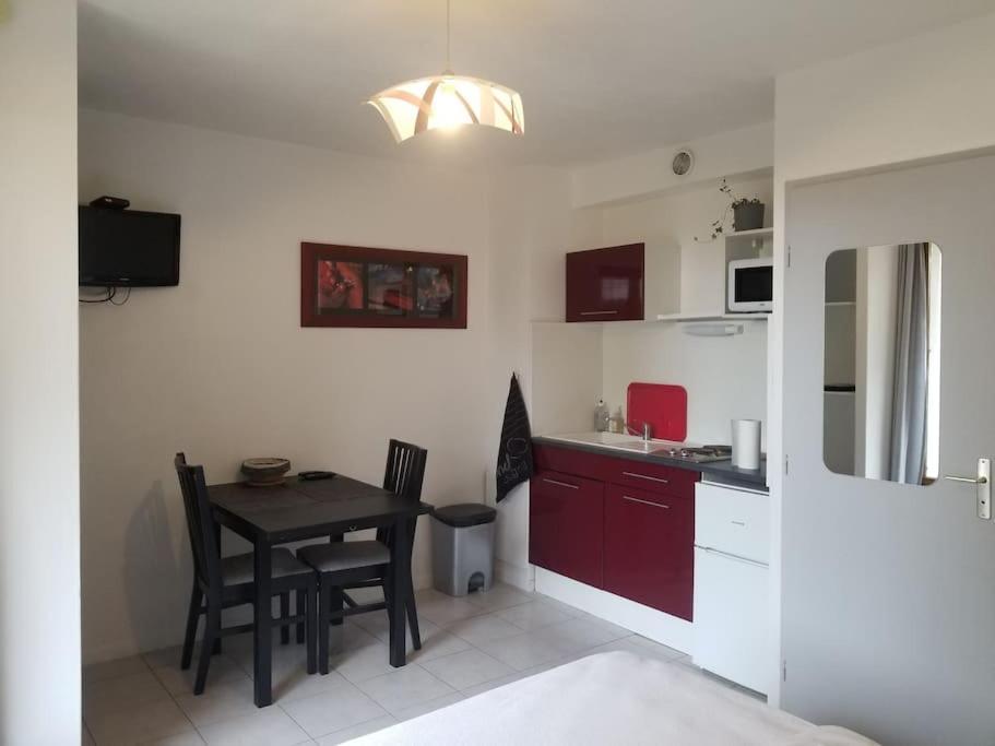 Studio De Plain-Pied Avec Terrasse Tout Proche Mer Courseulles-sur-Mer Extérieur photo