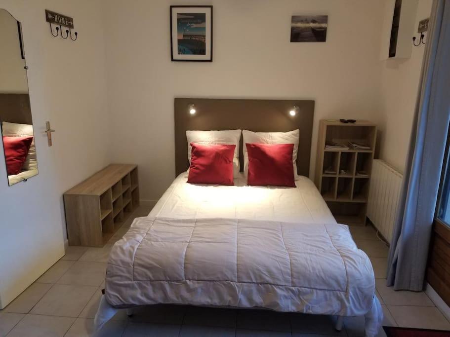 Studio De Plain-Pied Avec Terrasse Tout Proche Mer Courseulles-sur-Mer Extérieur photo